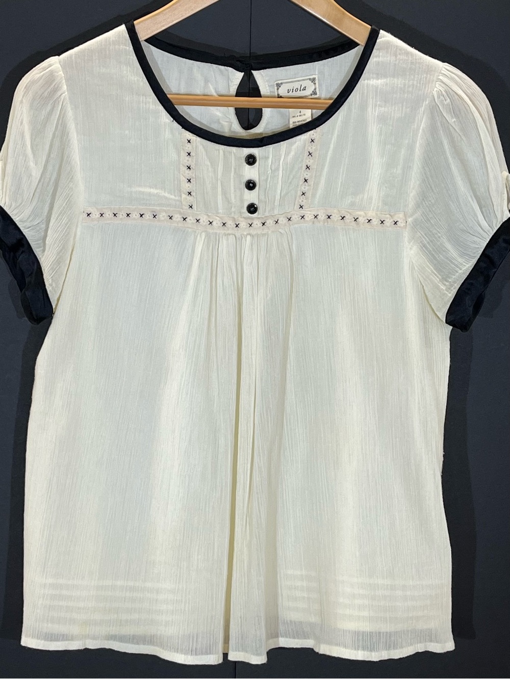 Y2K Viola (Anthropologie) 100% Cotton Gauze Cream Short Sleeve with Black Trim
